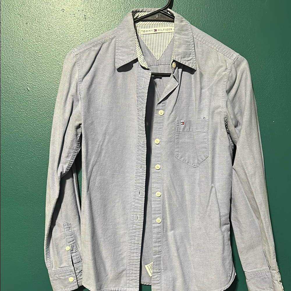 Casual Blue Button Down Shirt with Relaxed Fit